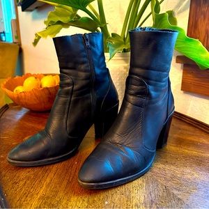Topshop Block Heel Black Leather Booties size 39